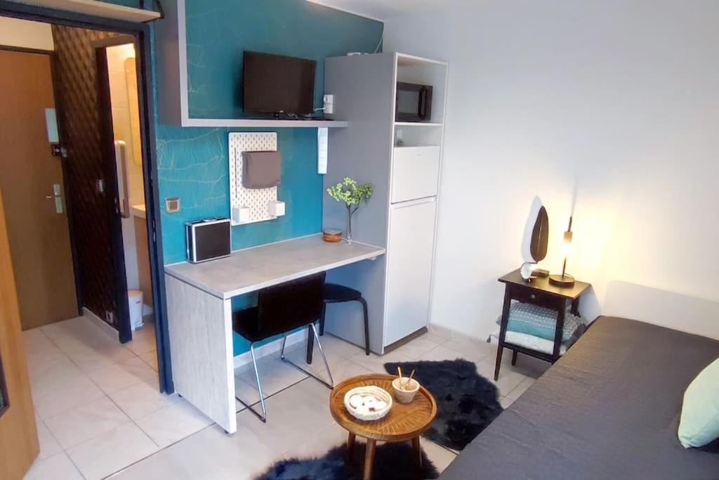 Michelet Studio Climatise Avec Balcon Et Parking Ferme مونبيلييه المظهر الخارجي الصورة